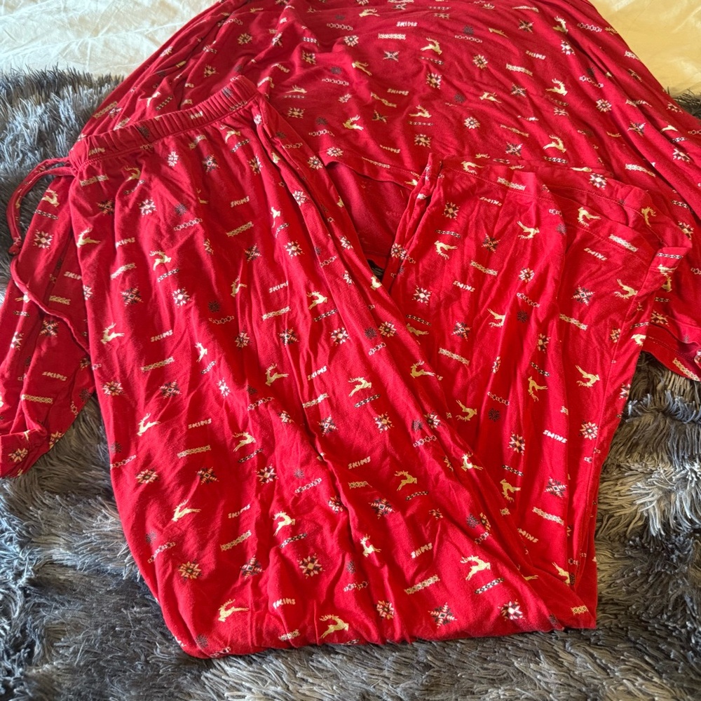 skims pajamas - Picture 2 of 5